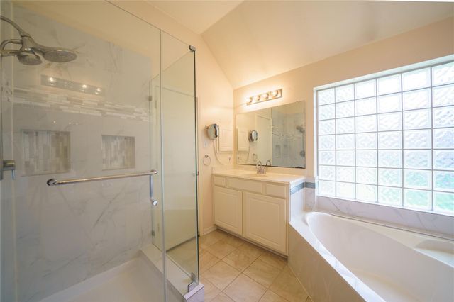 9927 Autumn Way Drive, Houston, TX 77064