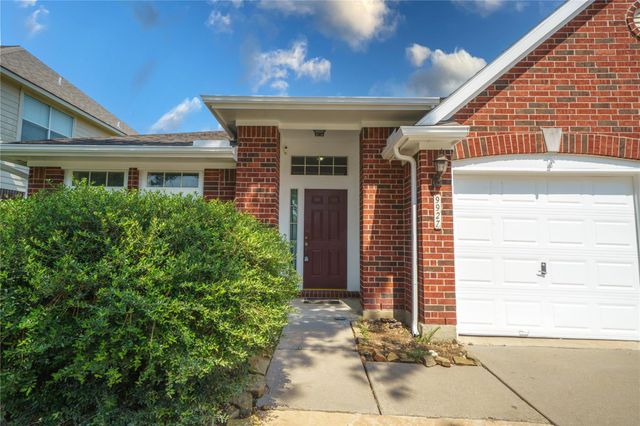 9927 Autumn Way Drive, Houston, TX 77064