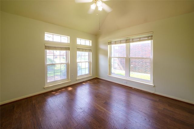 9927 Autumn Way Drive, Houston, TX 77064