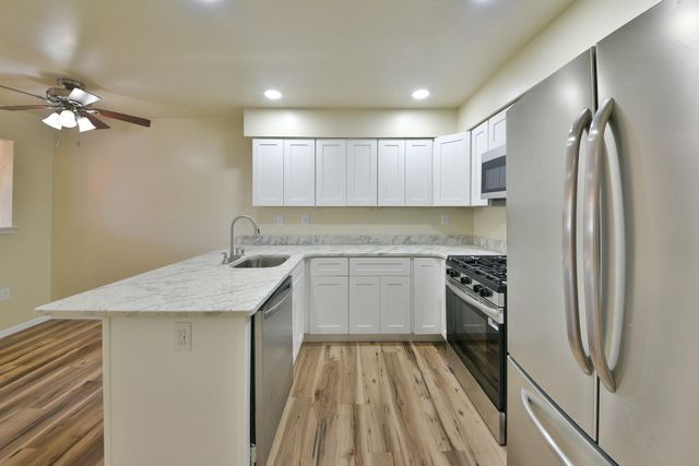 118 JONATHAN DR, North Wales, PA 19454
