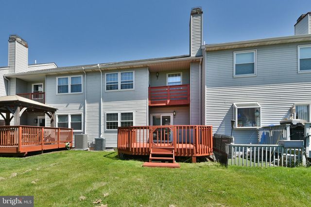 118 JONATHAN DR, North Wales, PA 19454