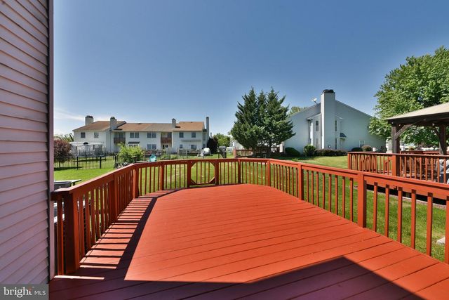 118 JONATHAN DR, North Wales, PA 19454