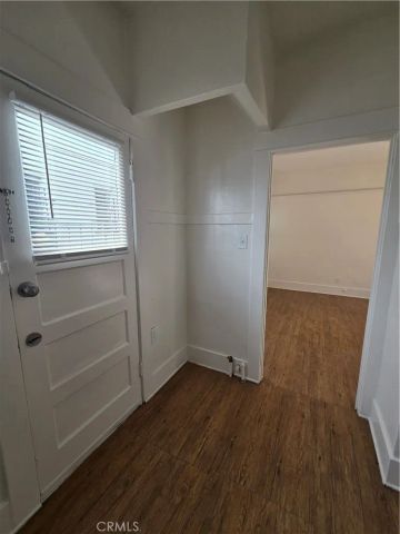 942 E 2nd 12.5, Long Beach, CA 90802