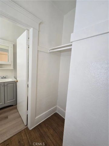 942 E 2nd 12.5, Long Beach, CA 90802