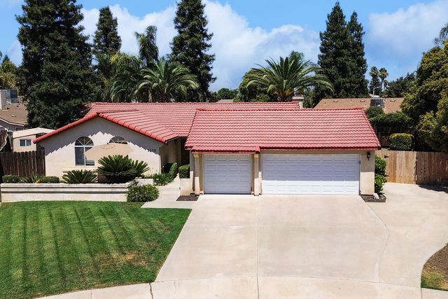3338 E Birch Court, Visalia, CA 93292
