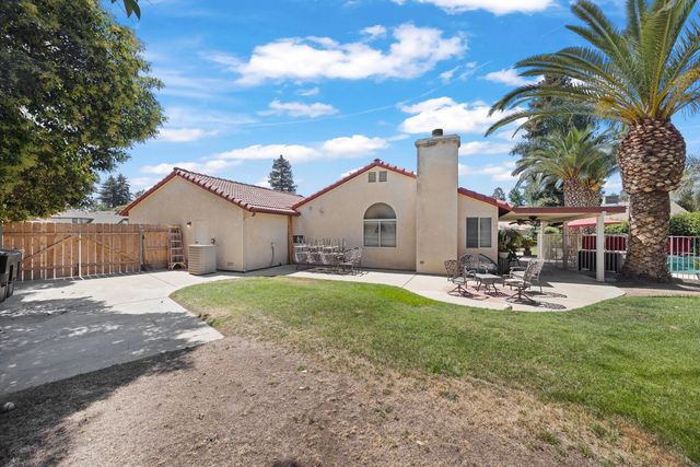 3338 E Birch Court, Visalia, CA 93292