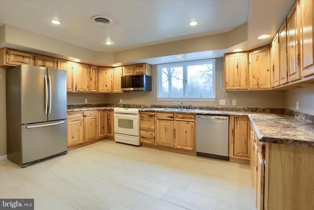 1548 ROUTE 204, Selinsgrove, PA 17870