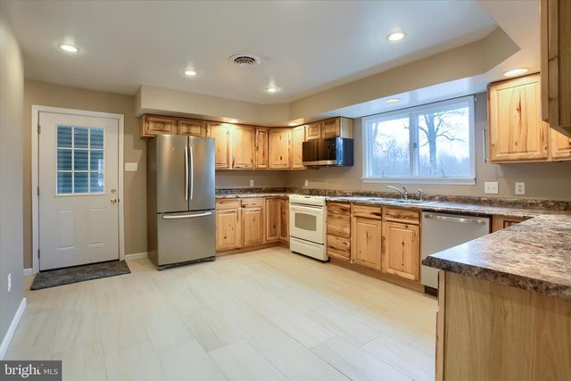 1548 ROUTE 204, Selinsgrove, PA 17870