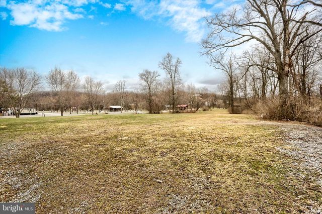 1548 ROUTE 204, Selinsgrove, PA 17870