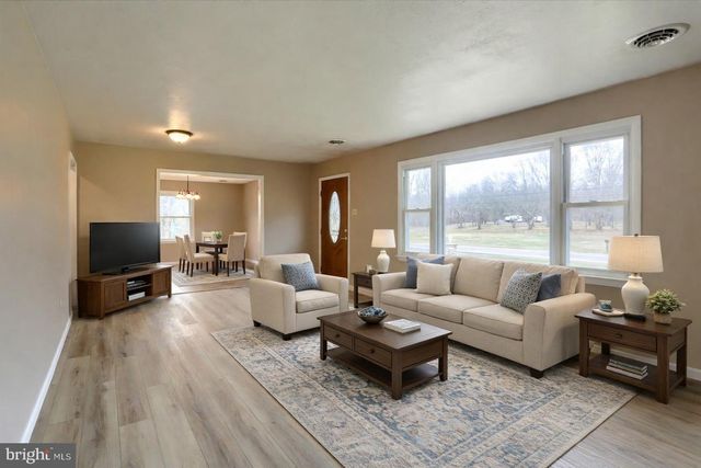 1548 ROUTE 204, Selinsgrove, PA 17870