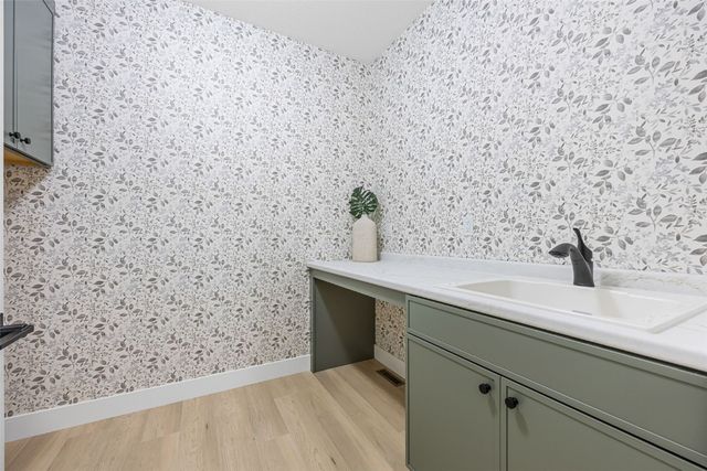 5321 Silver Rock Drive, Marion, IA 52302