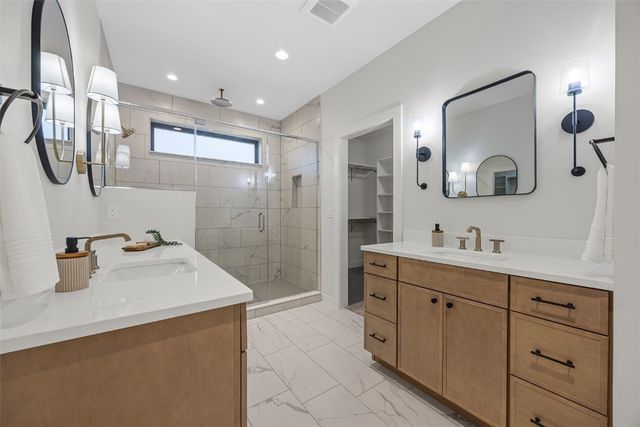 5321 Silver Rock Drive, Marion, IA 52302