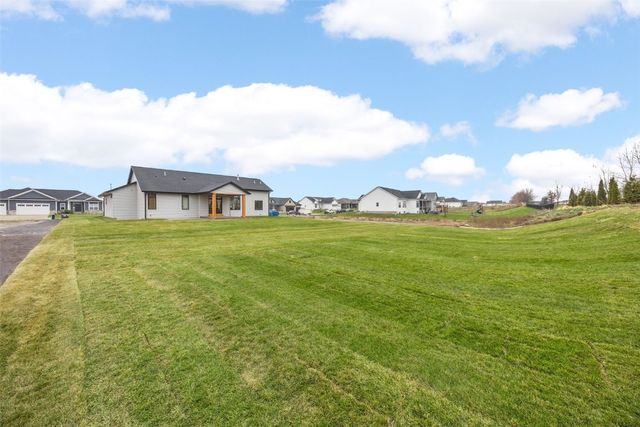 5321 Silver Rock Drive, Marion, IA 52302