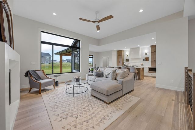 5321 Silver Rock Drive, Marion, IA 52302