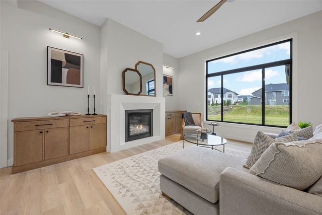 5321 Silver Rock Drive, Marion, IA 52302