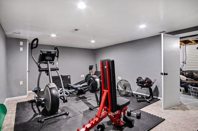 143 S 160th Avenue, Park Twp, MI 49424