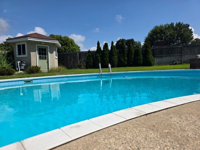 143 S 160th Avenue, Park Twp, MI 49424