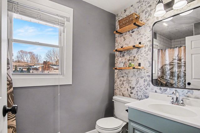 143 S 160th Avenue, Park Twp, MI 49424