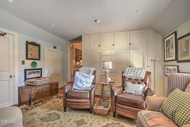 824 East Myrtle Avenue, Johnson City, TN 37601