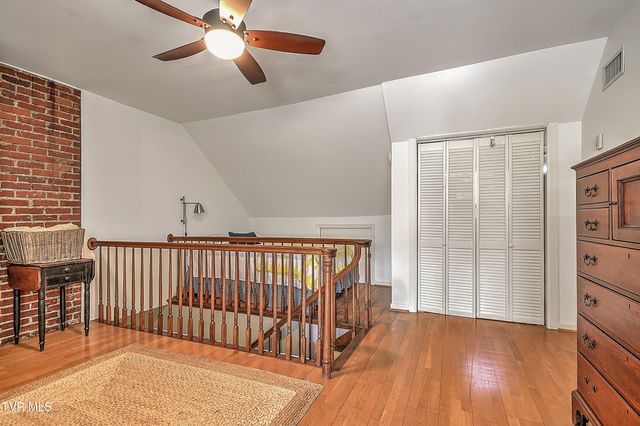 824 East Myrtle Avenue, Johnson City, TN 37601