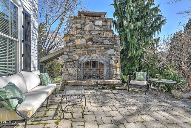 824 East Myrtle Avenue, Johnson City, TN 37601