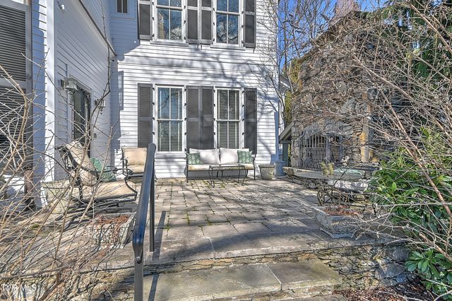 824 East Myrtle Avenue, Johnson City, TN 37601