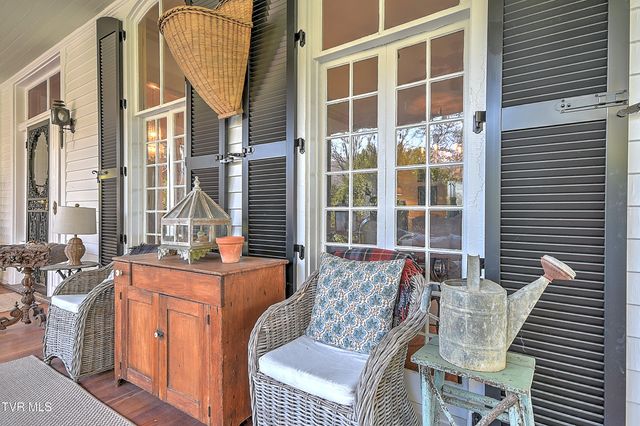 824 East Myrtle Avenue, Johnson City, TN 37601