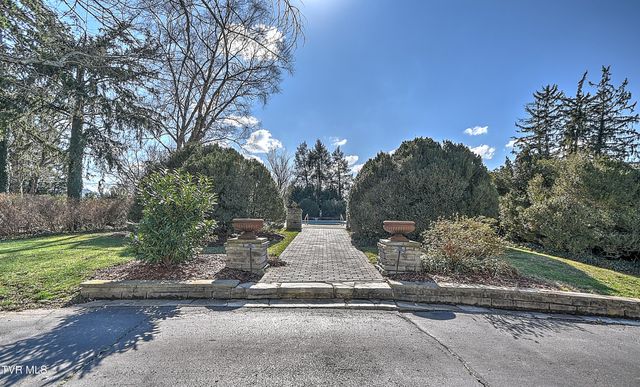 824 East Myrtle Avenue, Johnson City, TN 37601