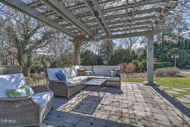 824 East Myrtle Avenue, Johnson City, TN 37601