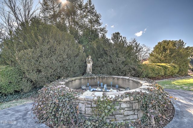 824 East Myrtle Avenue, Johnson City, TN 37601