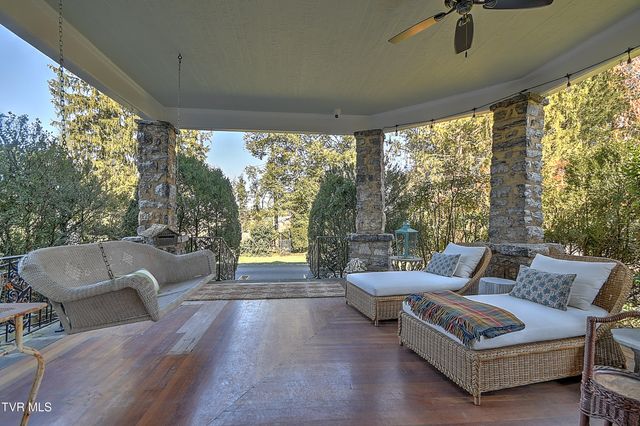 824 East Myrtle Avenue, Johnson City, TN 37601