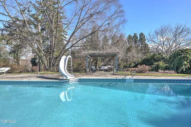 824 East Myrtle Avenue, Johnson City, TN 37601