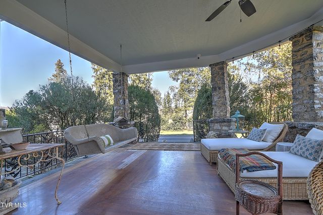 824 East Myrtle Avenue, Johnson City, TN 37601