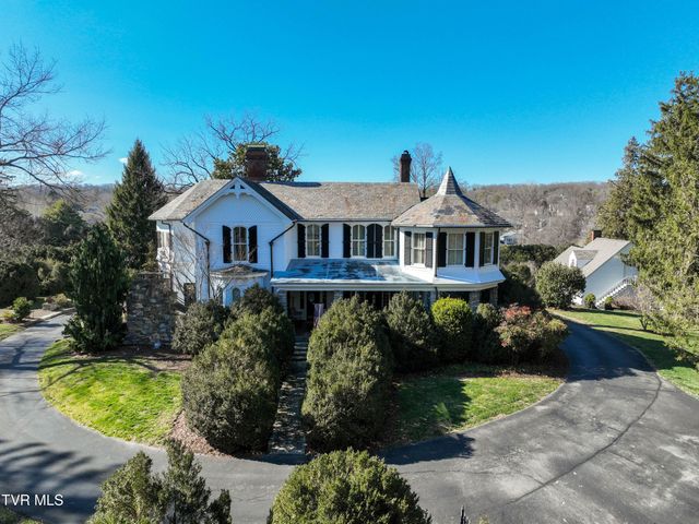 824 East Myrtle Avenue, Johnson City, TN 37601