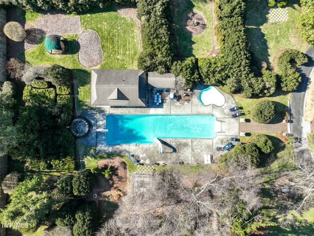 824 East Myrtle Avenue, Johnson City, TN 37601