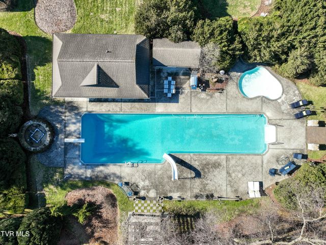 824 East Myrtle Avenue, Johnson City, TN 37601