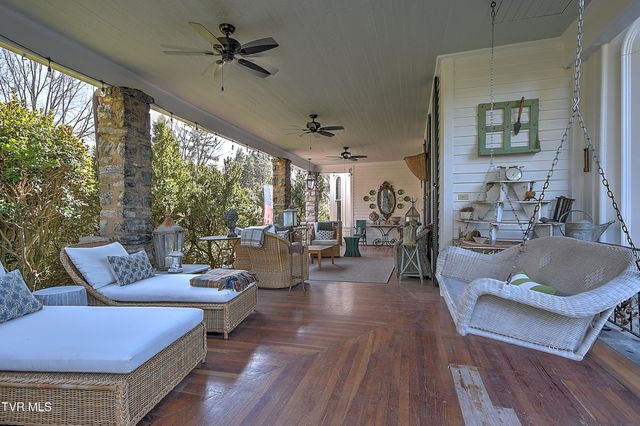 824 East Myrtle Avenue, Johnson City, TN 37601