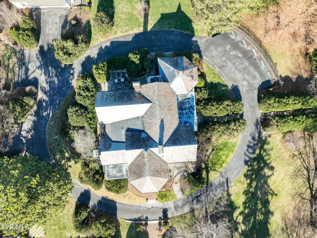 824 East Myrtle Avenue, Johnson City, TN 37601