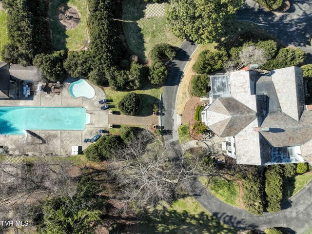 824 East Myrtle Avenue, Johnson City, TN 37601