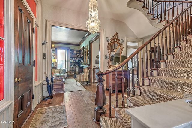 824 East Myrtle Avenue, Johnson City, TN 37601