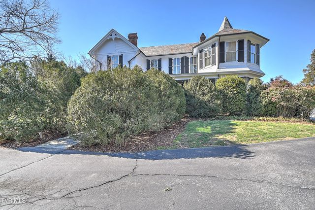 824 East Myrtle Avenue, Johnson City, TN 37601