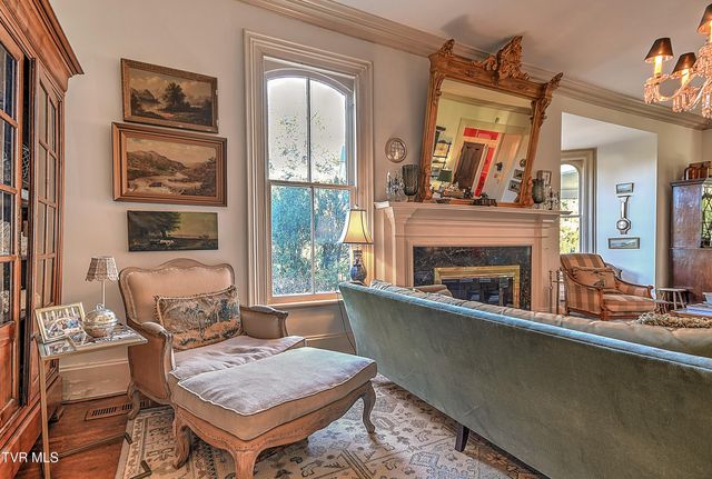 824 East Myrtle Avenue, Johnson City, TN 37601