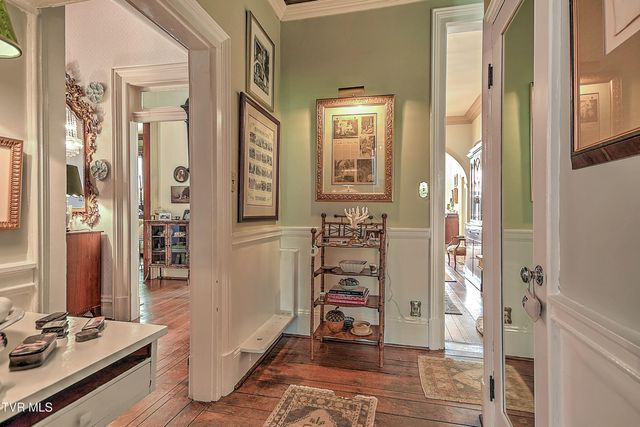 824 East Myrtle Avenue, Johnson City, TN 37601