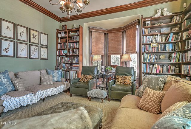 824 East Myrtle Avenue, Johnson City, TN 37601