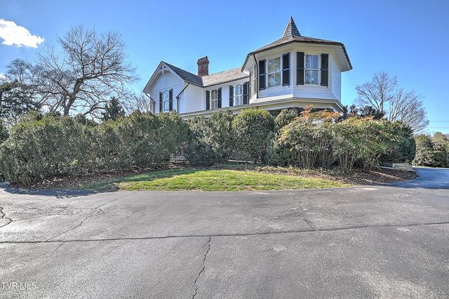 824 East Myrtle Avenue, Johnson City, TN 37601