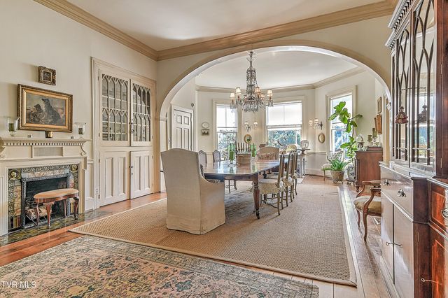 824 East Myrtle Avenue, Johnson City, TN 37601