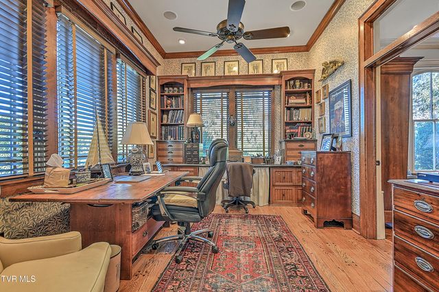 824 East Myrtle Avenue, Johnson City, TN 37601