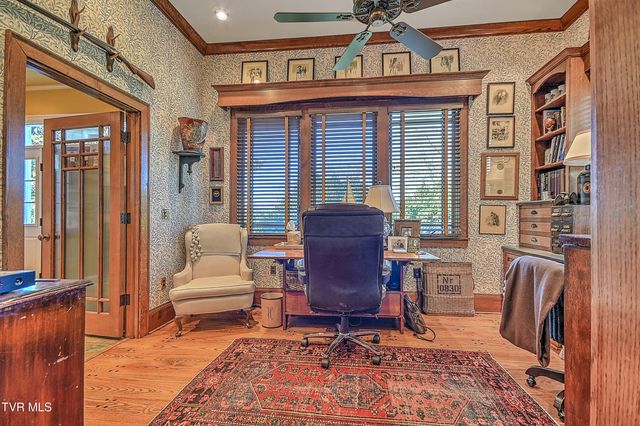 824 East Myrtle Avenue, Johnson City, TN 37601