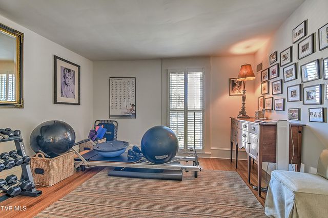 824 East Myrtle Avenue, Johnson City, TN 37601