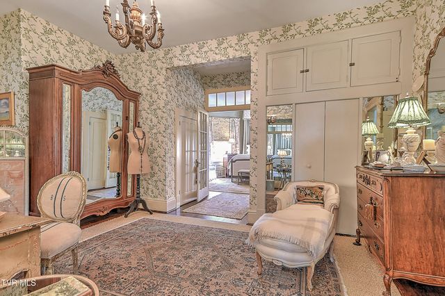 824 East Myrtle Avenue, Johnson City, TN 37601